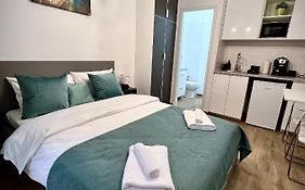 Urbanwalls Apartments 5A - Old Town Bucharest